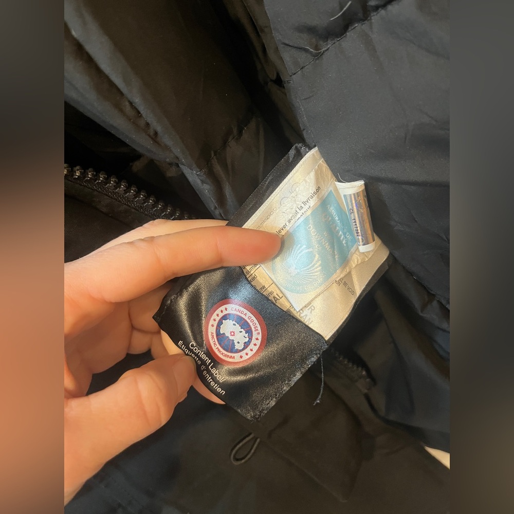 Canada Goose Winter Parka - Picture 8 of 14